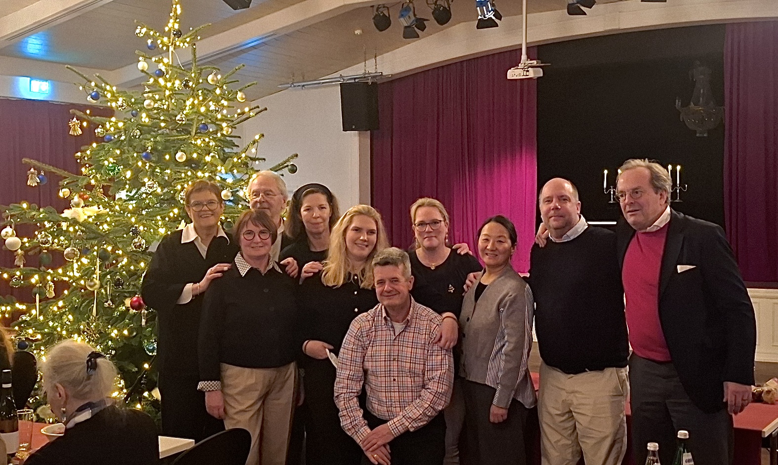 Gruppenfoto Heiligabend in Gemeinschaft